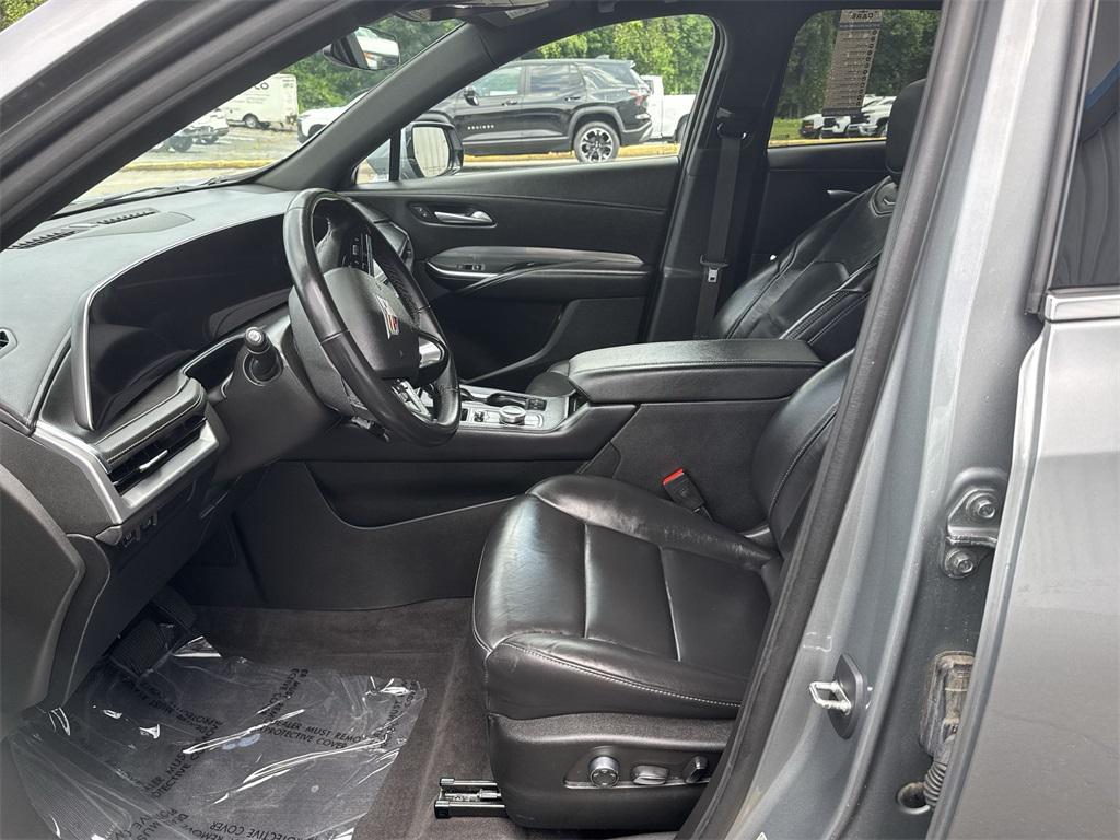 used 2024 Cadillac XT4 car, priced at $29,897