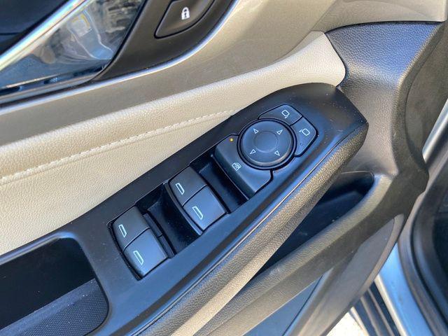 used 2023 Chevrolet Traverse car, priced at $24,000