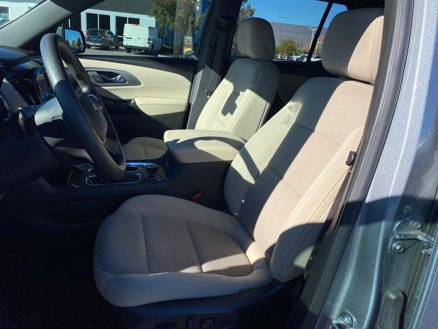 used 2023 Chevrolet Traverse car, priced at $24,000