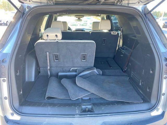 used 2023 Chevrolet Traverse car, priced at $24,000