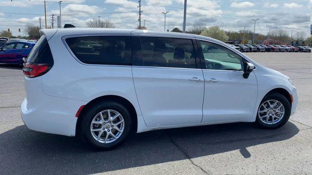 used 2023 Chrysler Pacifica car, priced at $24,000