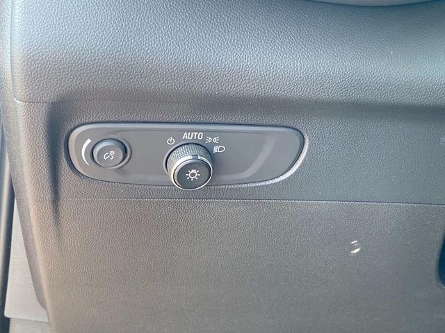 used 2023 Buick Envision car, priced at $28,600