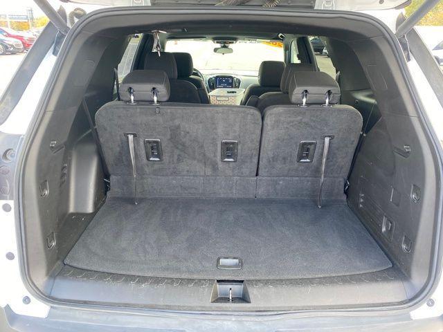 used 2022 Chevrolet Traverse car, priced at $23,250