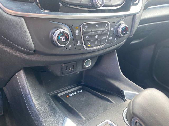 used 2022 Chevrolet Traverse car, priced at $23,250