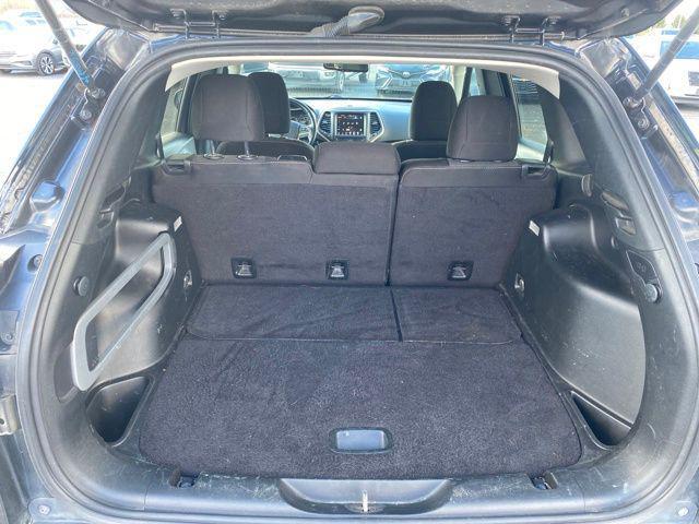 used 2015 Jeep Cherokee car, priced at $6,800