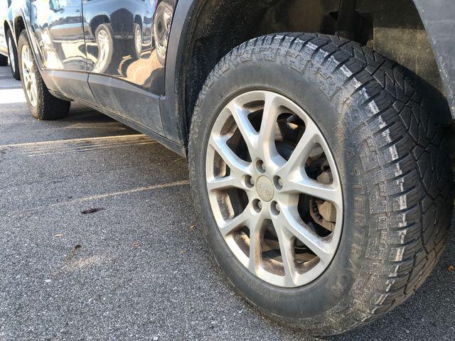 used 2015 Jeep Cherokee car, priced at $7,000