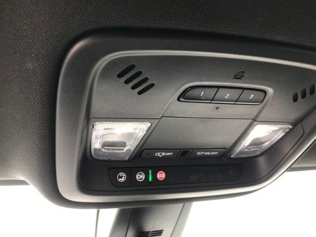 used 2023 Chevrolet Traverse car, priced at $33,000