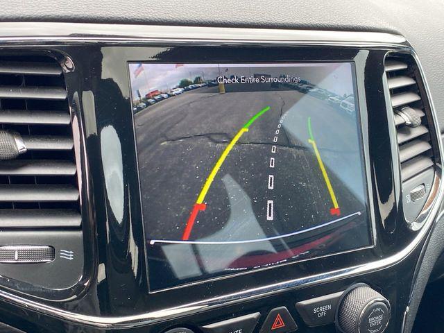 used 2022 Jeep Grand Cherokee car, priced at $25,000
