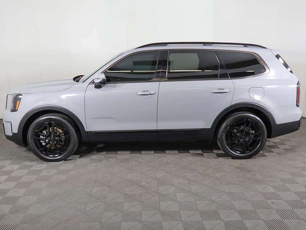 used 2025 Kia Telluride car, priced at $43,289
