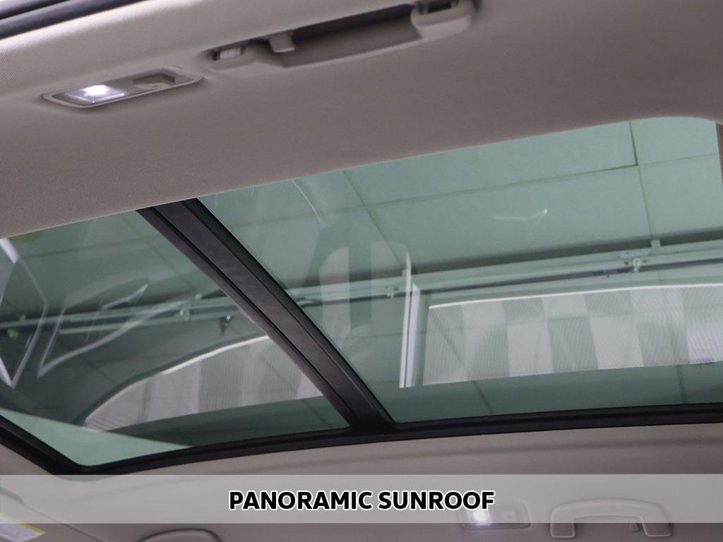 used 2022 Volkswagen Atlas car, priced at $28,589