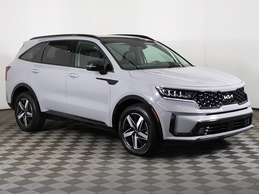 used 2022 Kia Sorento car, priced at $20,699
