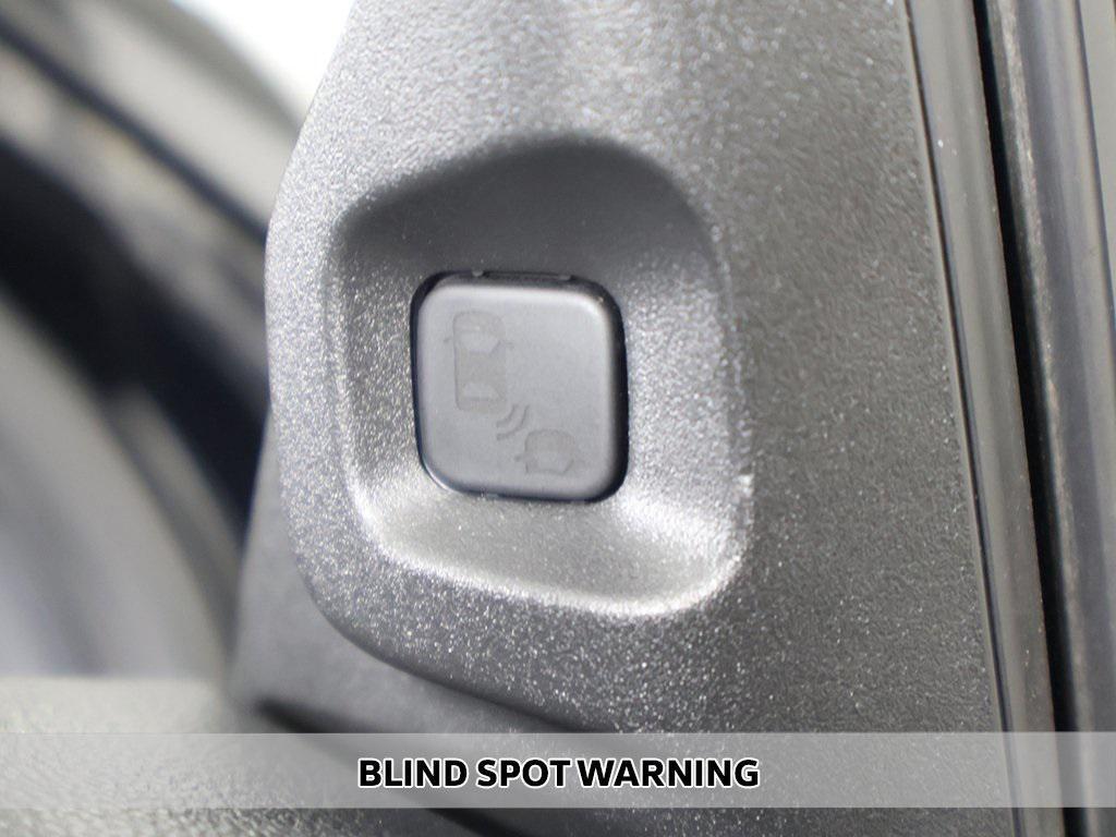 used 2023 Acura MDX car, priced at $43,599