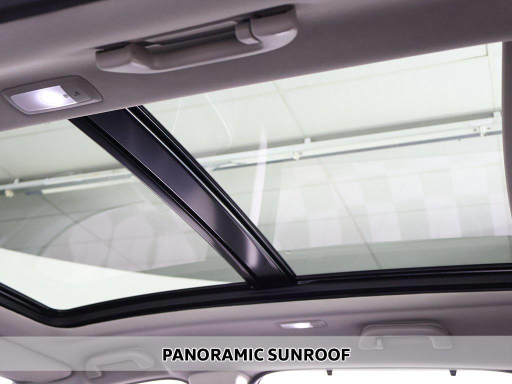 used 2023 Acura MDX car, priced at $43,599