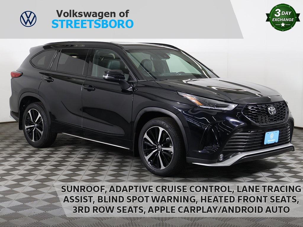 used 2022 Toyota Highlander car, priced at $35,399