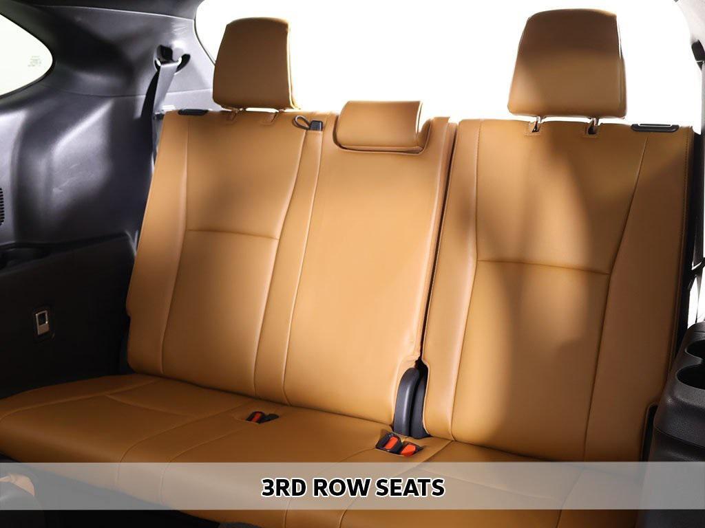 used 2023 Toyota Highlander car, priced at $35,999