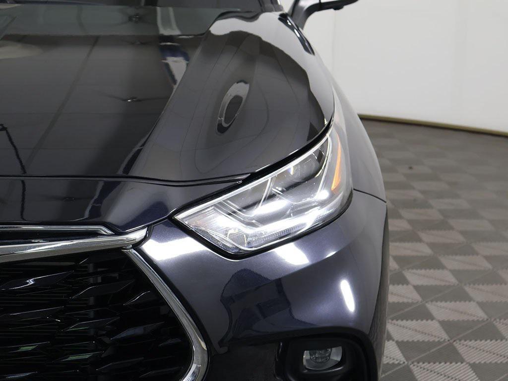 used 2023 Toyota Highlander car, priced at $35,999