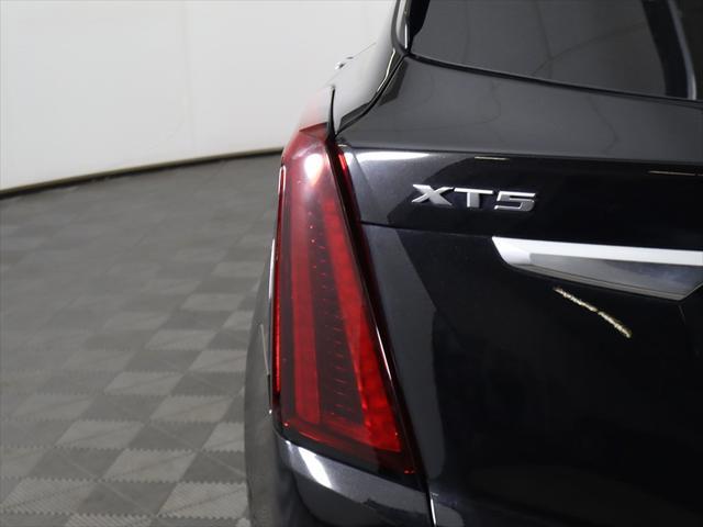 used 2023 Cadillac XT5 car, priced at $30,799