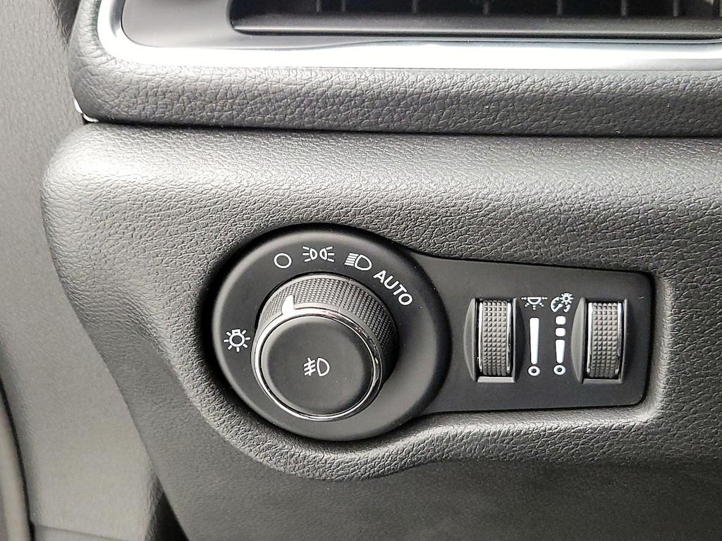 used 2023 Chrysler Pacifica Hybrid car, priced at $38,998