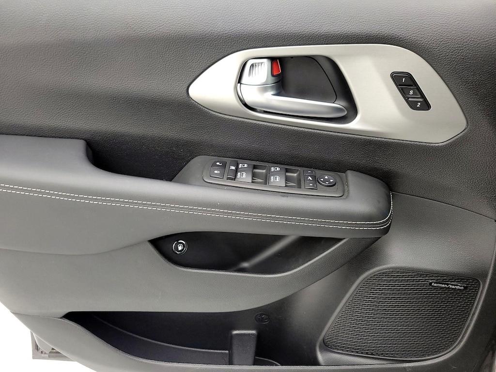 used 2023 Chrysler Pacifica Hybrid car, priced at $38,998