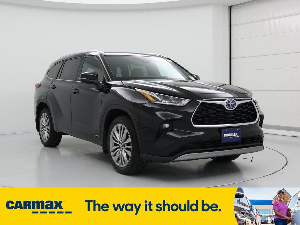 used 2023 Toyota Highlander Hybrid car, priced at $55,998