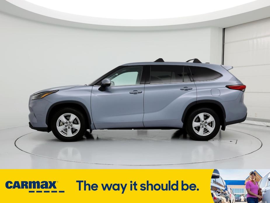 used 2022 Toyota Highlander car, priced at $32,998