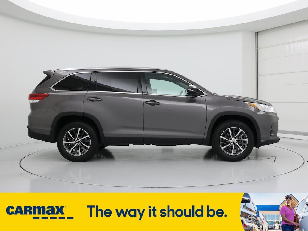 used 2019 Toyota Highlander car, priced at $32,998