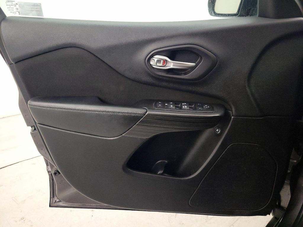 used 2014 Jeep Cherokee car, priced at $11,998