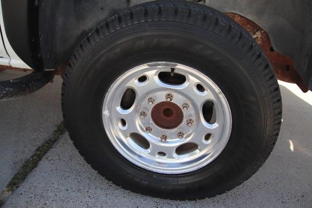 used 2001 Chevrolet Silverado 2500 car, priced at $15,900
