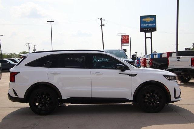 used 2023 Kia Sorento car, priced at $30,300
