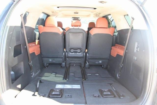 used 2023 Kia Carnival car