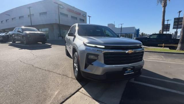 new 2024 Chevrolet Traverse car