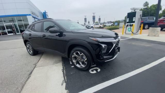 new 2025 Chevrolet Trax car, priced at $22,997