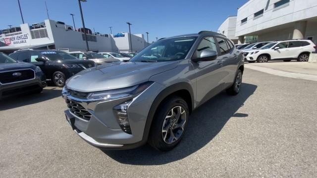 new 2025 Chevrolet Trax car, priced at $25,855
