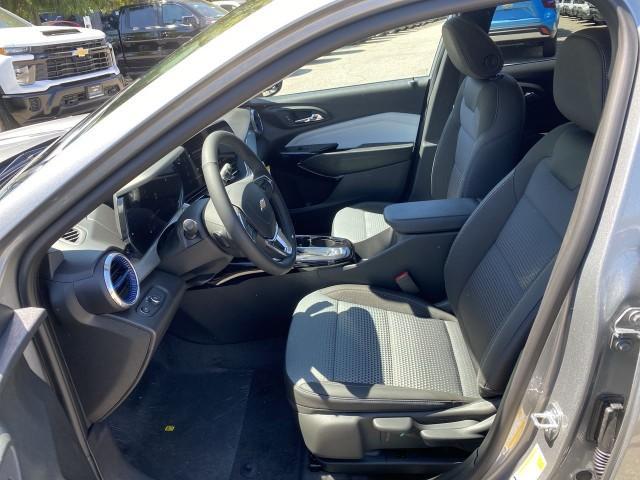 new 2025 Chevrolet Trax car, priced at $25,485