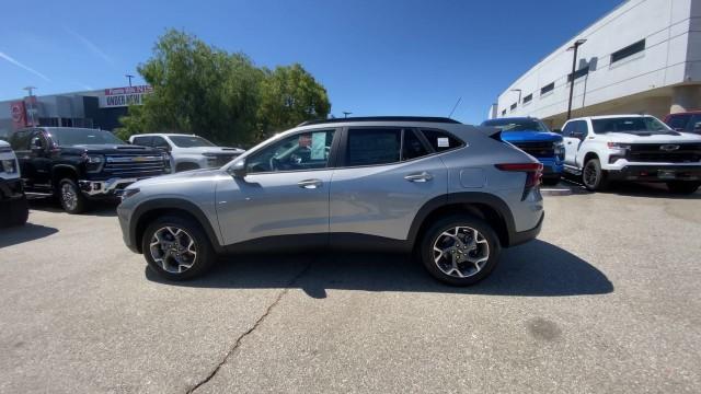 new 2025 Chevrolet Trax car, priced at $25,485