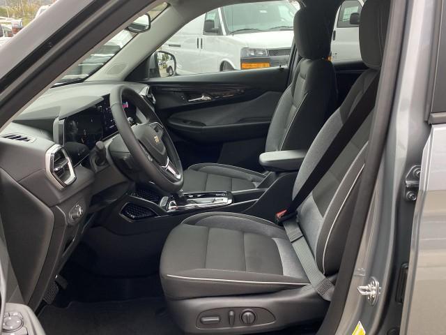 new 2025 Chevrolet TrailBlazer car, priced at $31,300