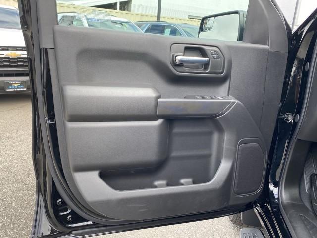 new 2025 Chevrolet Silverado 1500 car, priced at $52,130
