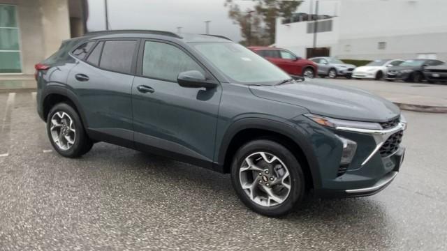 new 2026 Chevrolet Trax car, priced at $25,185