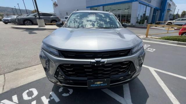 new 2025 Chevrolet Trax car