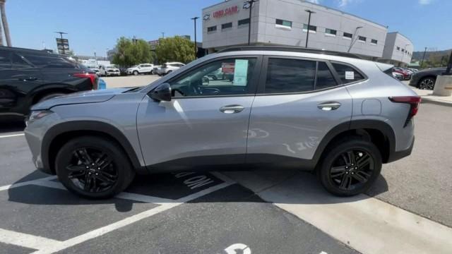 new 2025 Chevrolet Trax car