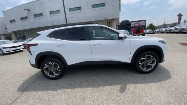 new 2025 Chevrolet Trax car, priced at $25,060