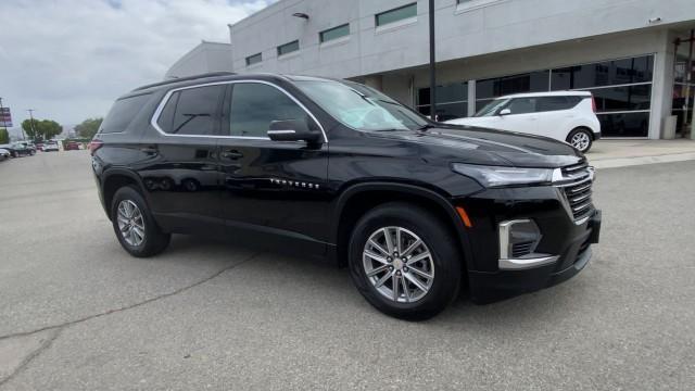 used 2023 Chevrolet Traverse car, priced at $29,595