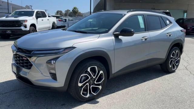 new 2025 Chevrolet Trax car, priced at $26,460