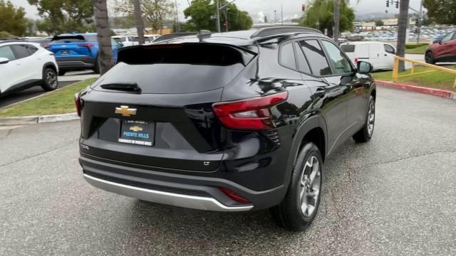 new 2025 Chevrolet Trax car, priced at $25,080