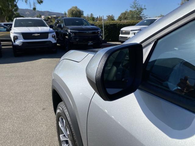 new 2025 Chevrolet Equinox car, priced at $30,340