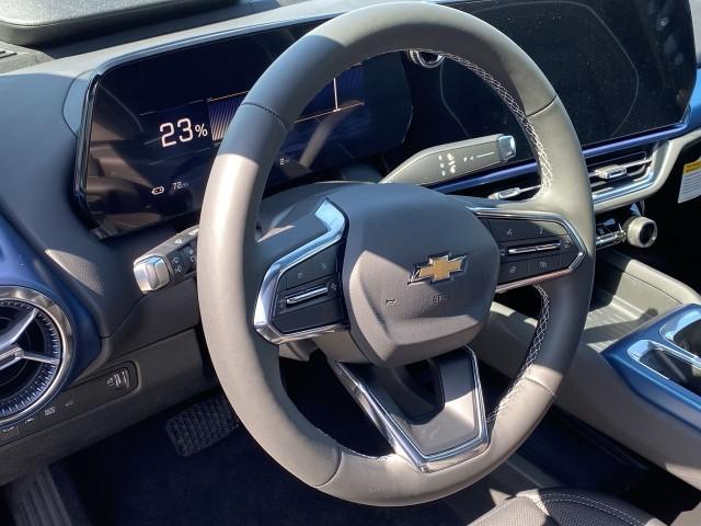 new 2025 Chevrolet Equinox EV car, priced at $49,990