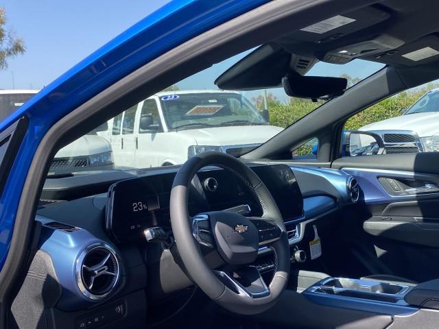 new 2025 Chevrolet Equinox EV car, priced at $49,990