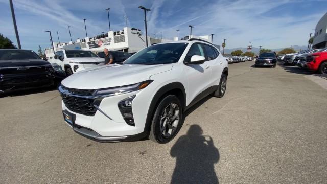 new 2025 Chevrolet Trax car, priced at $24,755