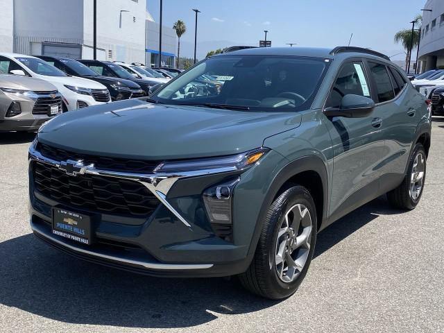 new 2025 Chevrolet Trax car, priced at $25,855