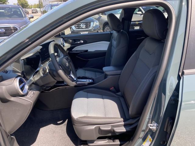 new 2025 Chevrolet Trax car, priced at $25,855